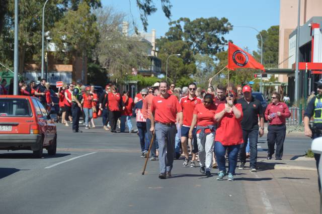 Teachers rally for better working conditions