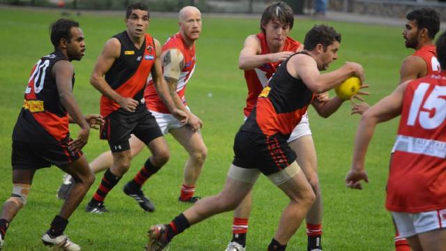 Bloods pounce on gutsy Sollies
