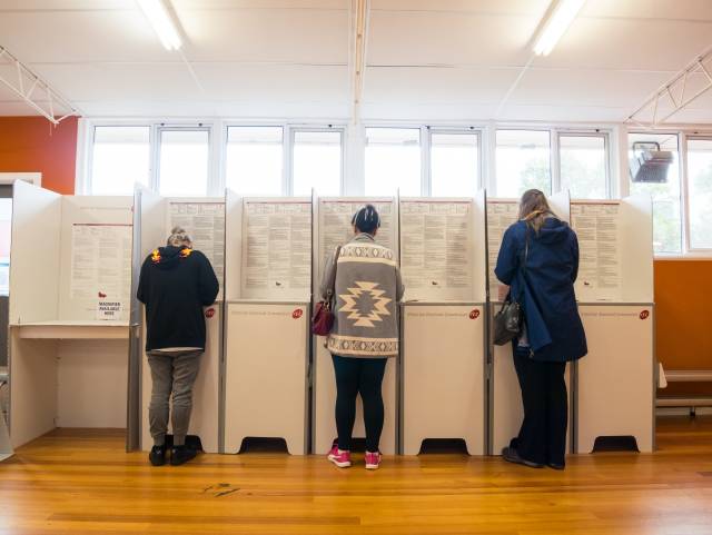 Vote counting in Grey edges closer to completion