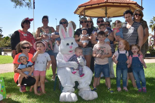 Easter Bunny in the Park | PHOTOS