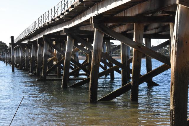 Great Western Bridge no heritage listing and demolition debate ignites community outcry