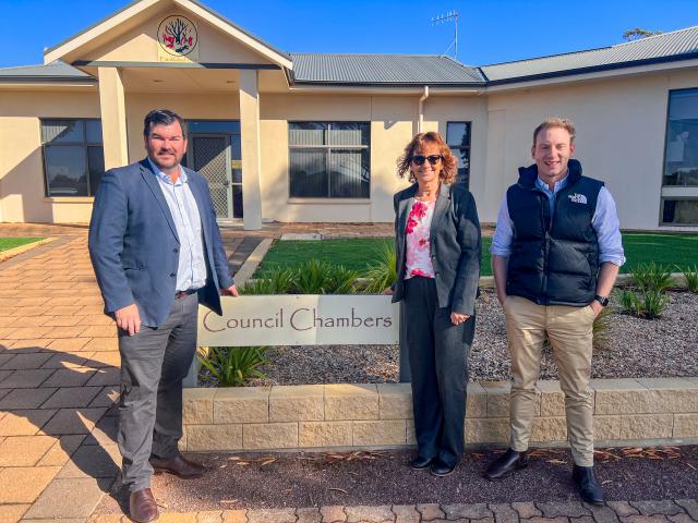 Opposition Leader David Speirs visits Eyre Peninsula and Outback region
