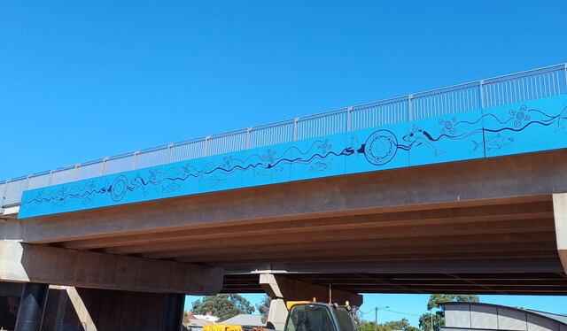 Ribbon artwork on bridge