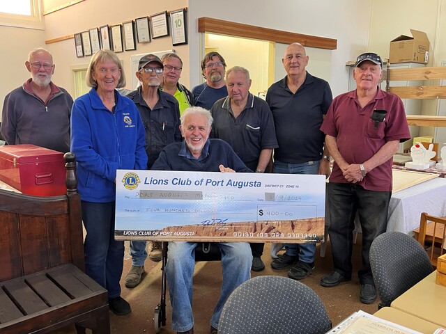 Lions donate to men’s shed