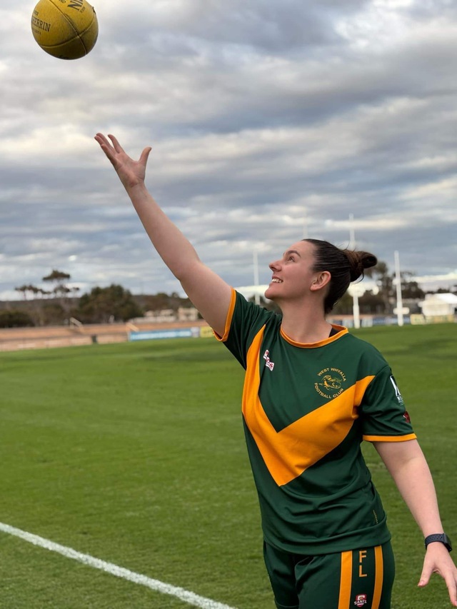 Calling Eastern Eyre footy women