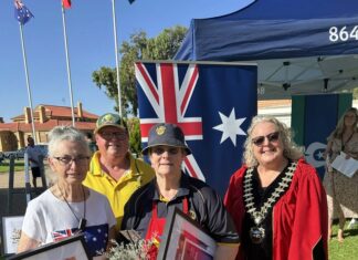 Mundy earns citizen award